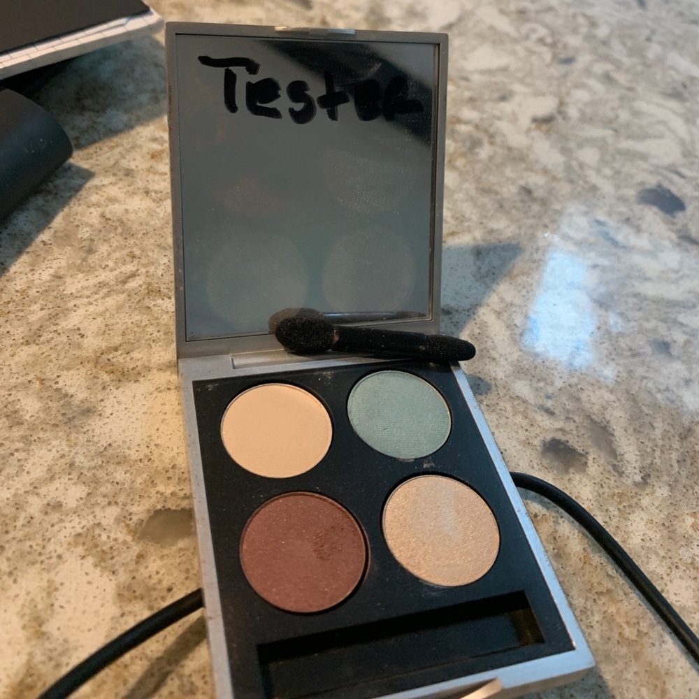 🌿NWT Youngblood eye shadow🌿